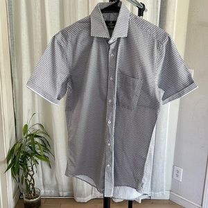 Benzer white/black shirt
